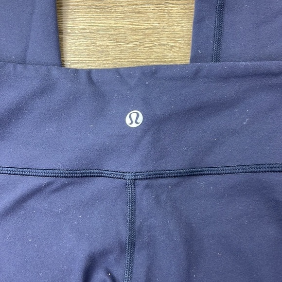 Lululemon Women’s 21” Align Crop Leggings, True Navy, size 6 - Picture 11 of 13